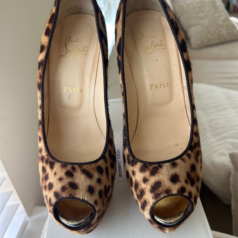 Christian Louboutin Lady Peep pony-style calfskin heels 39EU